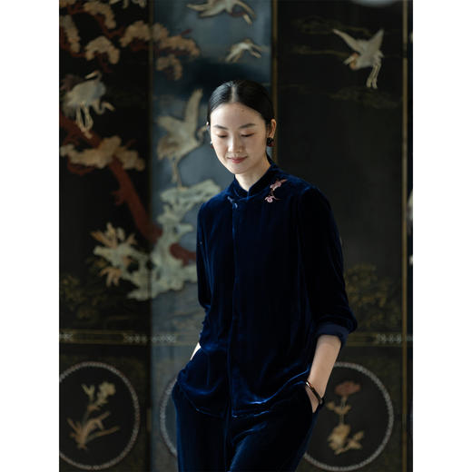 【经典回归】牧衣游 丝绒手绣开衫 限量福利款 蔓菁不支持会员折 商品图1