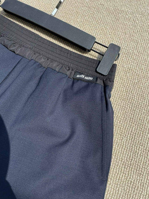 98-1 跪求入手 年度蕞爱长裤 意大利精纺羊毛 拼接松紧腰头 miu西装阔腿长裤 显瘦显腿长 商品图6