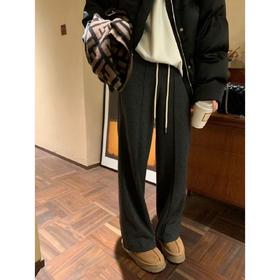 【520g人字纹羊毛阔腿裤】✅立体修身剪裁👏+巨显瘦中缝线，🎉窄版阔腿裤型，🌿🌿上身👉👉👉瘦十斤