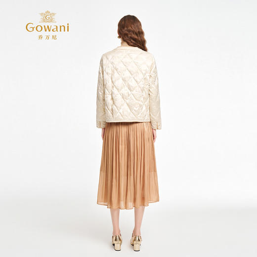 乔万尼新品轻盈新中式菱格纹羽绒服ED1T926 商品图4