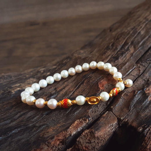 【天然正品】AU999黄金锦鲤元宝造型白色约6.2MM珍珠手串6.2MM女士300825NJM35现售价：1080特价 商品图4