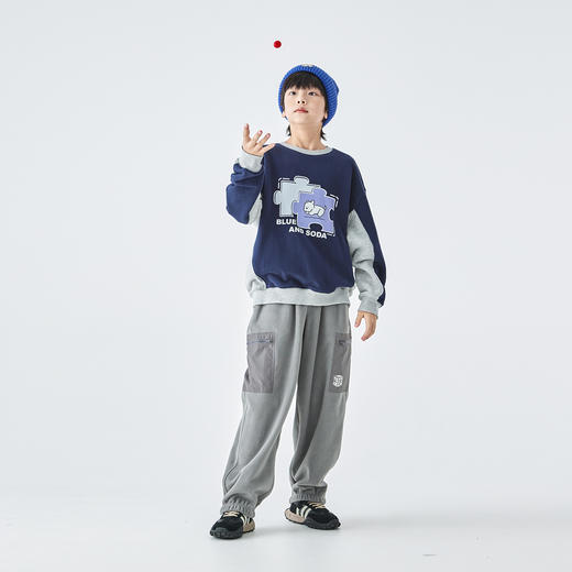 蓝汽水2025年冬季新款亲子中大男童插片拼接卫衣小狗趣味印花上衣 商品图4