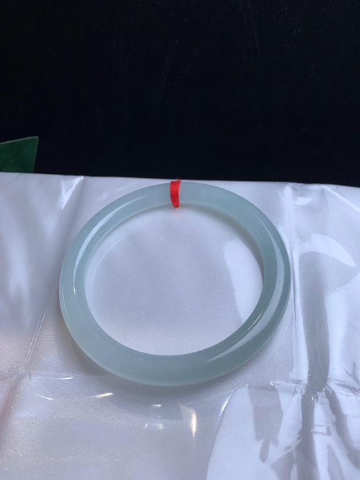 620694，54晴底细圆条，条形7.5mm 整体干净秀气 润润的，很有气质 商品图2