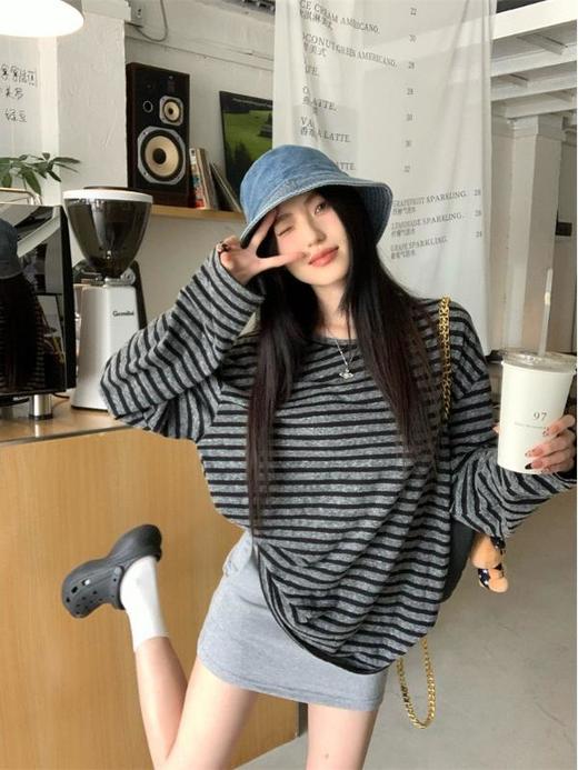 49.9元撞色条纹长袖T  早秋老钱风慵懒松弛感休闲中长款宽松上衣女 商品图1