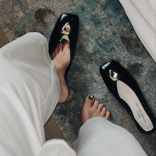 BIUCILI 「慢度时光」优雅极简金属可两穿方头单鞋 商品图1