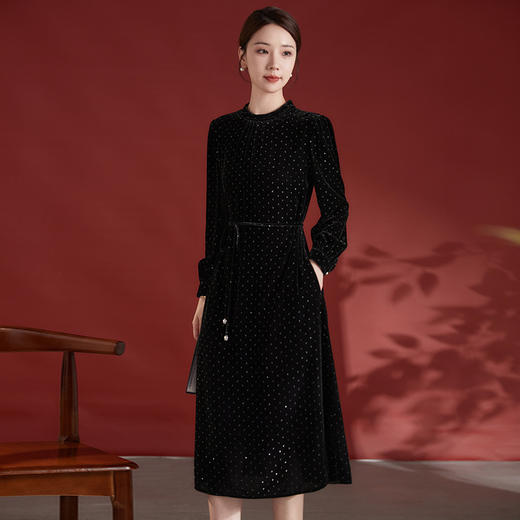 SM82498360真丝丝绒连衣裙女2025秋冬新款高端纯色妈妈装桑蚕丝裙字子 商品图2