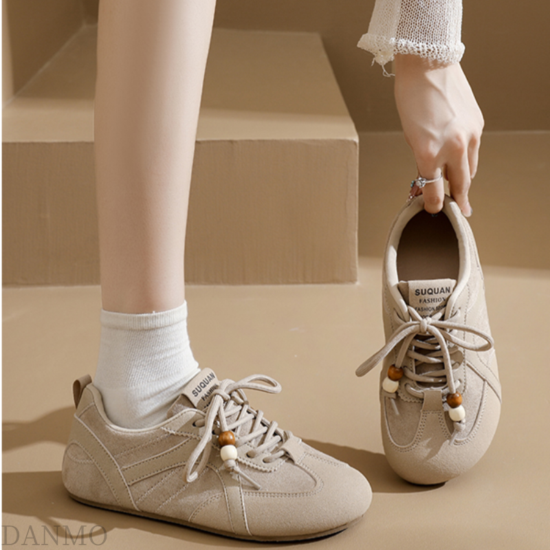 爆仓！下单5-7天发货「DANMO串珠袋鼠鞋」个性鞋带设计创意点缀 休闲版型简洁利落 透气不闷脚 显高显瘦显腿长 舒适鞋底
