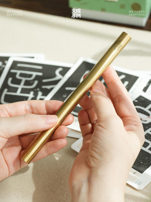暄桐文房 圆起纸镇 黄铜 商品图3