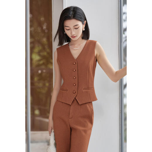 剩S/M/XXL 米思阳2026春季新款法式V领无袖马甲百搭简约短款修身显瘦上衣女4542 商品图2