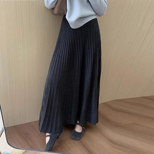 西遇垂坠感a字半身裙长款女秋季新款高腰梨型遮胯百褶伞裙SS051465 商品图4