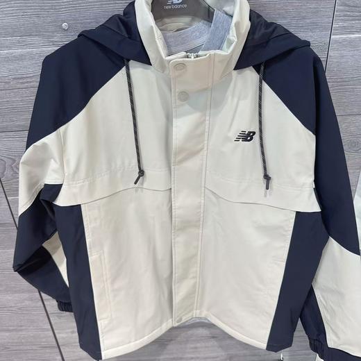 【云粉节】 【新品】7楼 NewBalance男士潮流舒适简约百搭夹克外套 吊牌价：1299元 商品图0