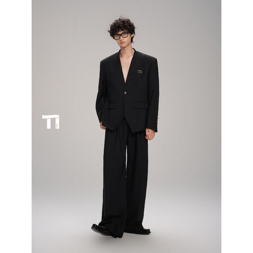 启世录TIWILLTANG“礼序隐奢”简约V领西装套装 商品图3