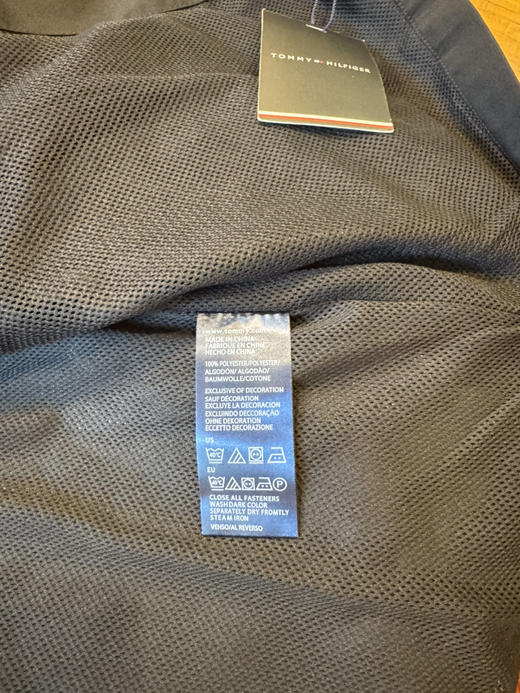 秒杀 TOMMY	HILFIGER 防水夹克。只有XXL。最后一件了 商品图2