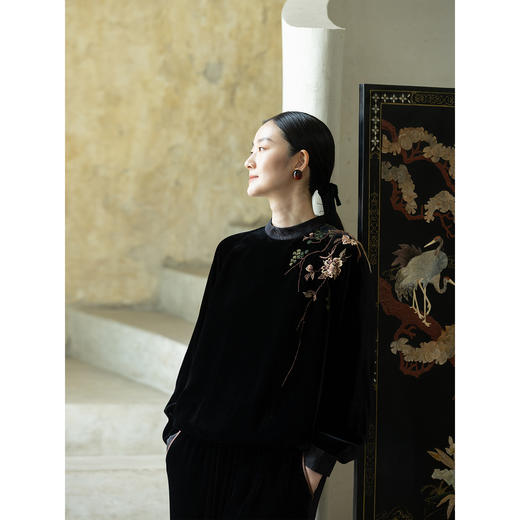 牧衣游原创 丝绒手工刺绣套头衫女秋禅意复古宽松新中式上衣 吉遇 商品图2