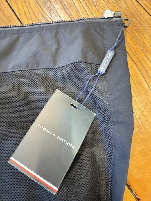 秒杀 TOMMY	HILFIGER 防水夹克。只有XXL。最后一件了 商品图4