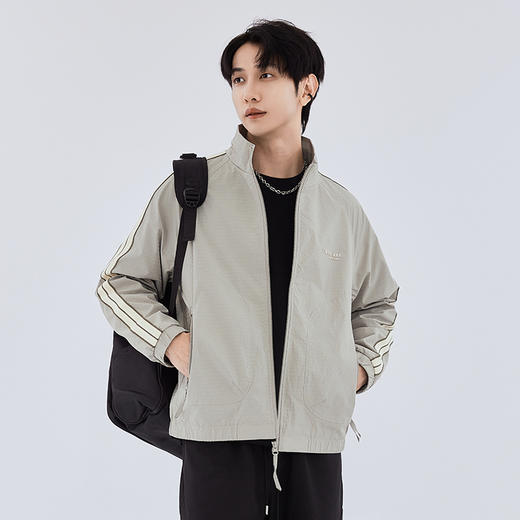 【新品上新】HX 春秋季立领茄克衫外套S105533305101/02 商品图6