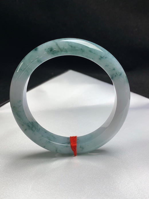 620712，58.5圈口，细糯飘花正圈平安镯，花色多，底子细腻 商品图0