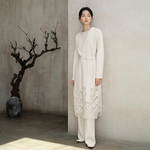 【林栖设计小店】纯白系列绵羊毛毛织外套保暖镂空流苏仿手钩花2025秋冬新款毛衣女1953203 商品图1