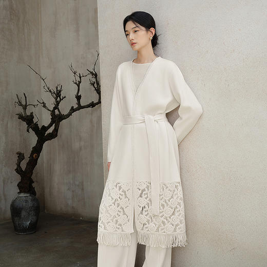 【林栖设计小店】纯白系列绵羊毛毛织外套保暖镂空流苏仿手钩花2025秋冬新款毛衣女1953203 商品图0