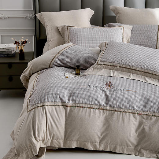 多喜爱 全棉磨毛床上用品四件套 {DO女士系列}约兰瑟/布达hl 【新疆棉磨毛】【柔暖触肤】【精美礼盒】【立体刺绣】【丝绒织带】温暖舒适 手感细腻 商品图10