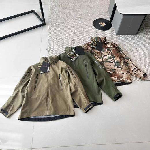 点此购买 始祖鸟leaf alpha GEN2 ALPHA JACKET春秋季男女款军鸟冲锋衣上衣 ggd 329836 商品图0