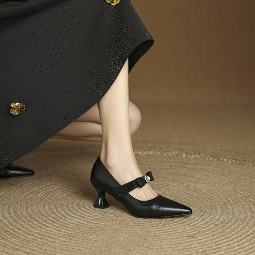 【预售5天】复古尖头浅口高跟鞋真皮法式水钻蝴蝶结中跟单鞋玛丽珍鞋四季鞋女MLS&A1039 商品图4