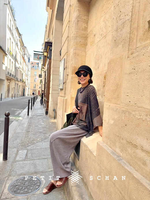 PETIT SCHAN小闪 CLO#901 Seaside Flowers 海上花 云朵羊绒系列纯羊绒成衣印花宽松套头衫 商品图4