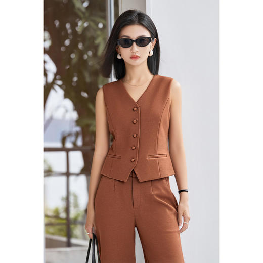 剩S/M/XXL 米思阳2026春季新款法式V领无袖马甲百搭简约短款修身显瘦上衣女4542 商品图1