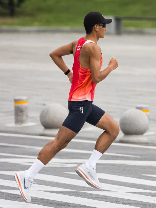 身体智慧 BODYWIT 疾塑Ultra 紧身四分裤 商品图0