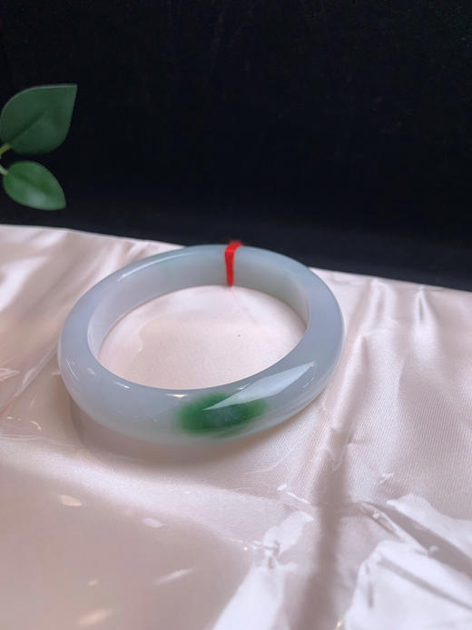 620692，53 飘花正圈，11.4-8.3mm ，清新均匀的底子，带一抹绿 秀气干净有特色 商品图4