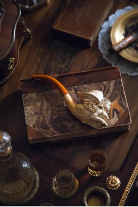 【已售】独角鹿西洋古董1890-1900年代法国出品琥珀烟嘴装饰古埃及女王主题精雕海泡石烟斗