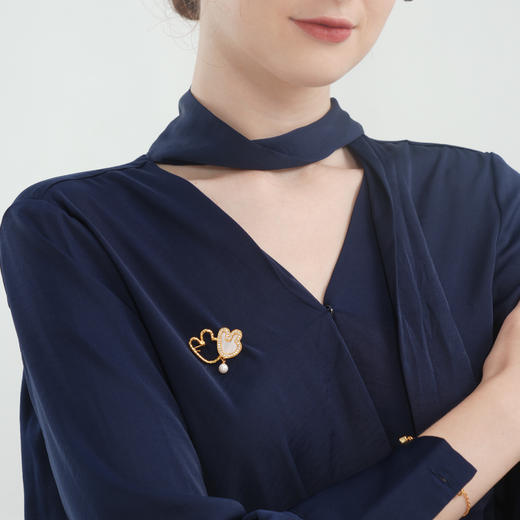 袋鼠团团贝母胸针 商品图1