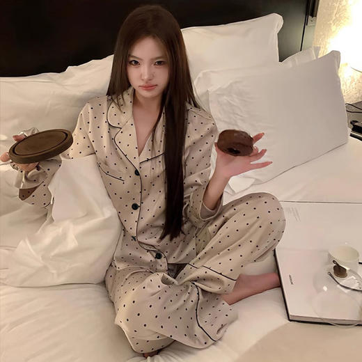 法式减龄睡衣女春秋新款简约波点长袖长裤冰丝家居服时尚套装新款新品 商品图3
