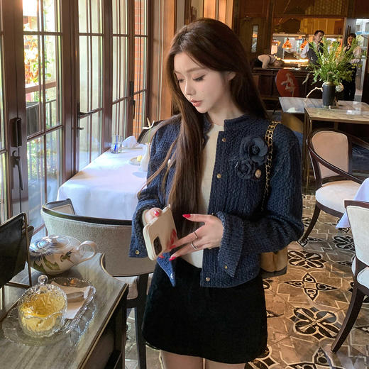 LIN BOUTIQUE 早秋精致感靠它！气质纹理感山茶花装饰短外套女新 商品图0