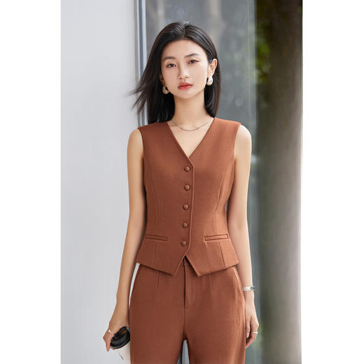 剩S/M/XXL 米思阳2026春季新款法式V领无袖马甲百搭简约短款修身显瘦上衣女4542 商品图3