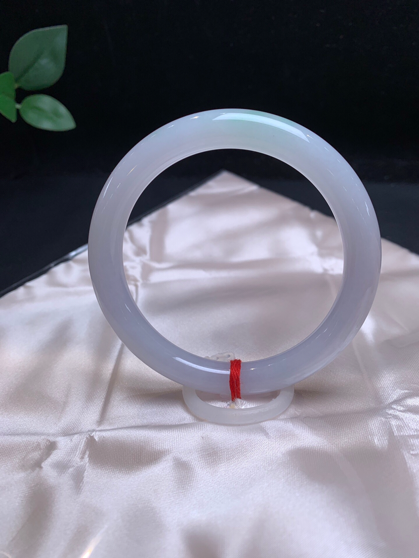 620691，55.5 飘绿圆条，条宽8.8mm 非常秀气的一条