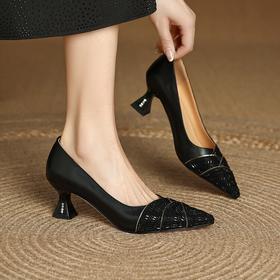 【预售5天】职业通勤单鞋舒适粗跟皮鞋，尖头拼色高跟女鞋子MLS&A1042