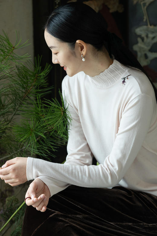 牧衣游原创 绵羊毛手工刺绣套头衫柔软舒适打底内搭毛织上衣 花域 商品图5