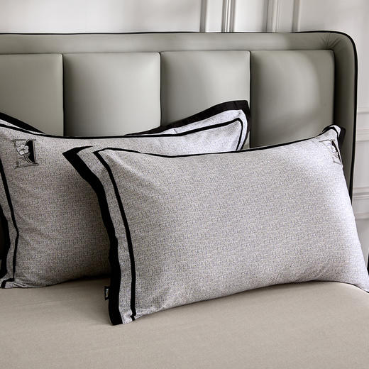 多喜爱 全棉磨毛床上用品四件套 {DO女士系列}约兰瑟/布达hl 【新疆棉磨毛】【柔暖触肤】【精美礼盒】【立体刺绣】【丝绒织带】温暖舒适 手感细腻 商品图6