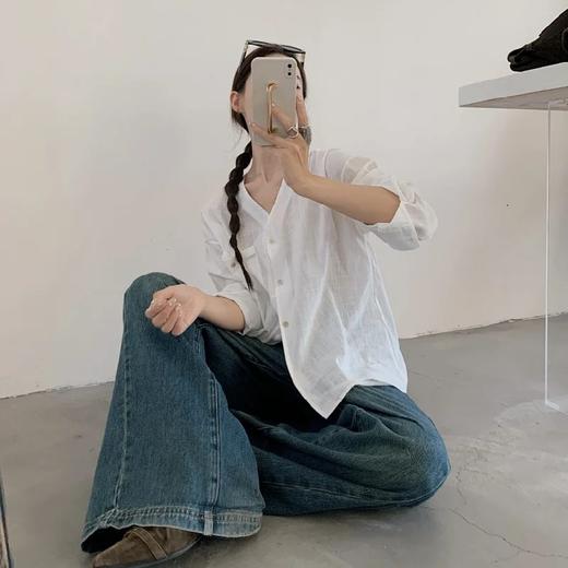 法式慵懒 V 领棉麻衬衫🌿 面料舒适亲肤透气～ 简约休闲随性搭 松弛感拉满✨ 商品图5