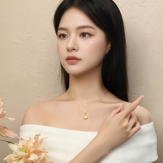 【任选3件1998元】优雅扇形吊坠 黄色18k金小裙子挂坠MEMORA诗普琳KP224901（线上专供） 商品图1