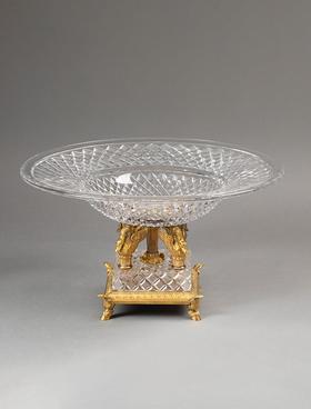 独角鹿西洋古董19世纪法国出品帝政风格天鹅造型铜鎏金精雕装饰菱格纹切割水晶果樽