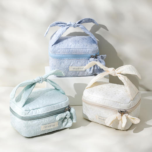 国庆出行好物【小身材大容量！云朵化妆包】新款小众高颜值清新糖果色收纳包旅行便携手提化妆品护肤品收纳包。rb 商品图1