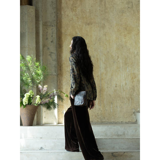 牧衣游原创 丝绒净色长裤简约显瘦宽松垂感松紧腰百搭休闲裤 未绿 商品图3