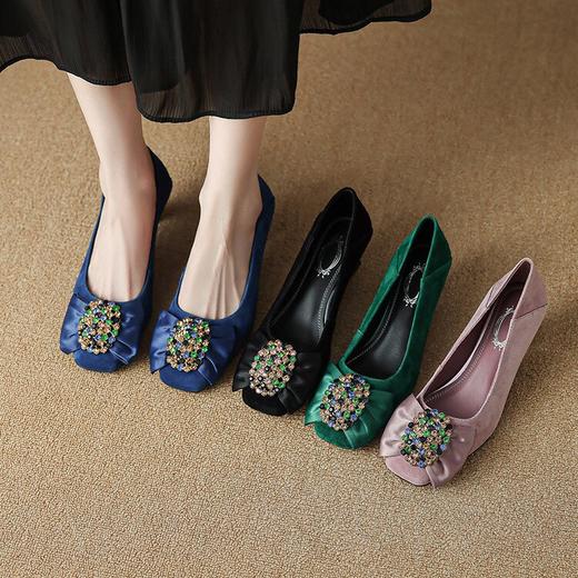 【预售5天】法式蝴蝶结水钻浅口气质单鞋方头女鞋软皮中跟高跟鞋HYT&MS-7429 商品图4