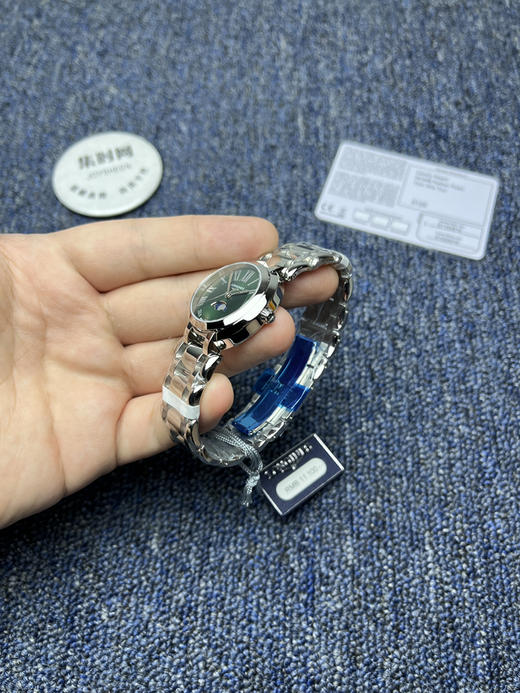 原单渠道货 浪琴新款心月月相系列 女士腕表 新增了深海蓝、橄榄绿、 商品图3