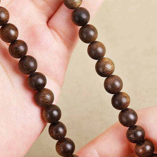 笙观相沐棋楠沉香青山黛手串 油线清晰 色泽匀美 质地油润 商品图3