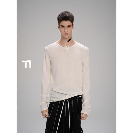 TIWILLTANG启世录“空笺白谛”休闲针织长袖打底 商品图0