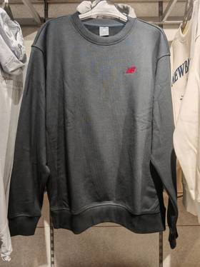 【春上新】 【新品】7楼 NewBalance简约圆领运动休闲卫衣吊牌价：649元