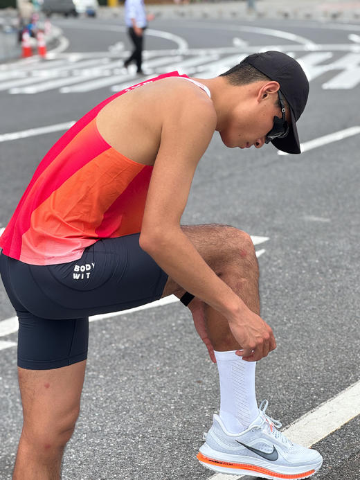 身体智慧 BODYWIT 疾塑Ultra 紧身四分裤 商品图1